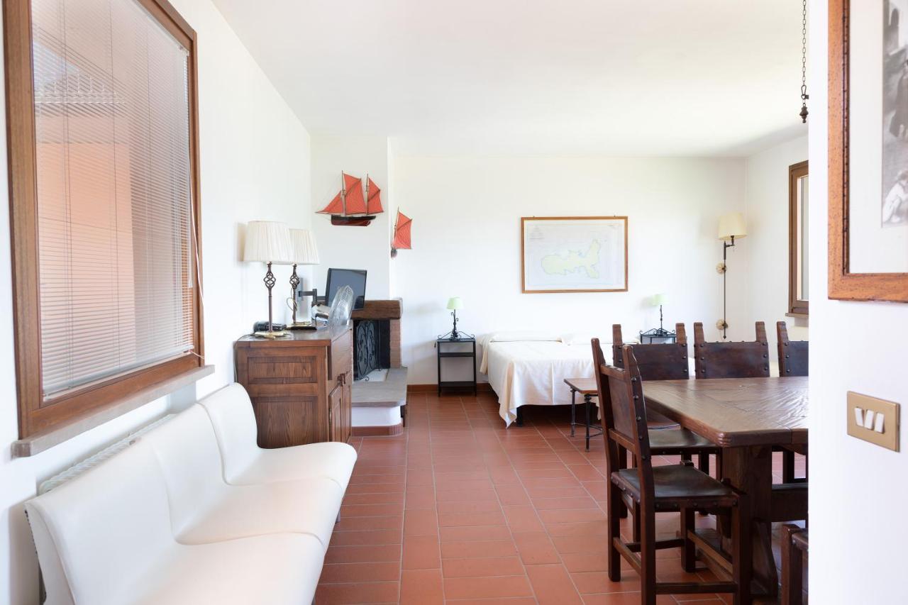 Country Hotel Residence Da Pilade Capoliveri  Exterior photo