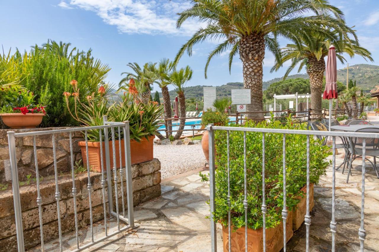 Country Hotel Residence Da Pilade Capoliveri  Exterior photo